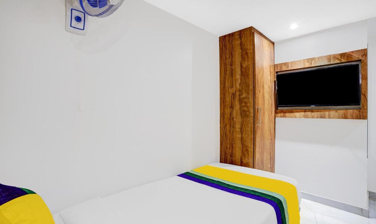 Itsy Hotels Heraa International Bombay Esterno foto