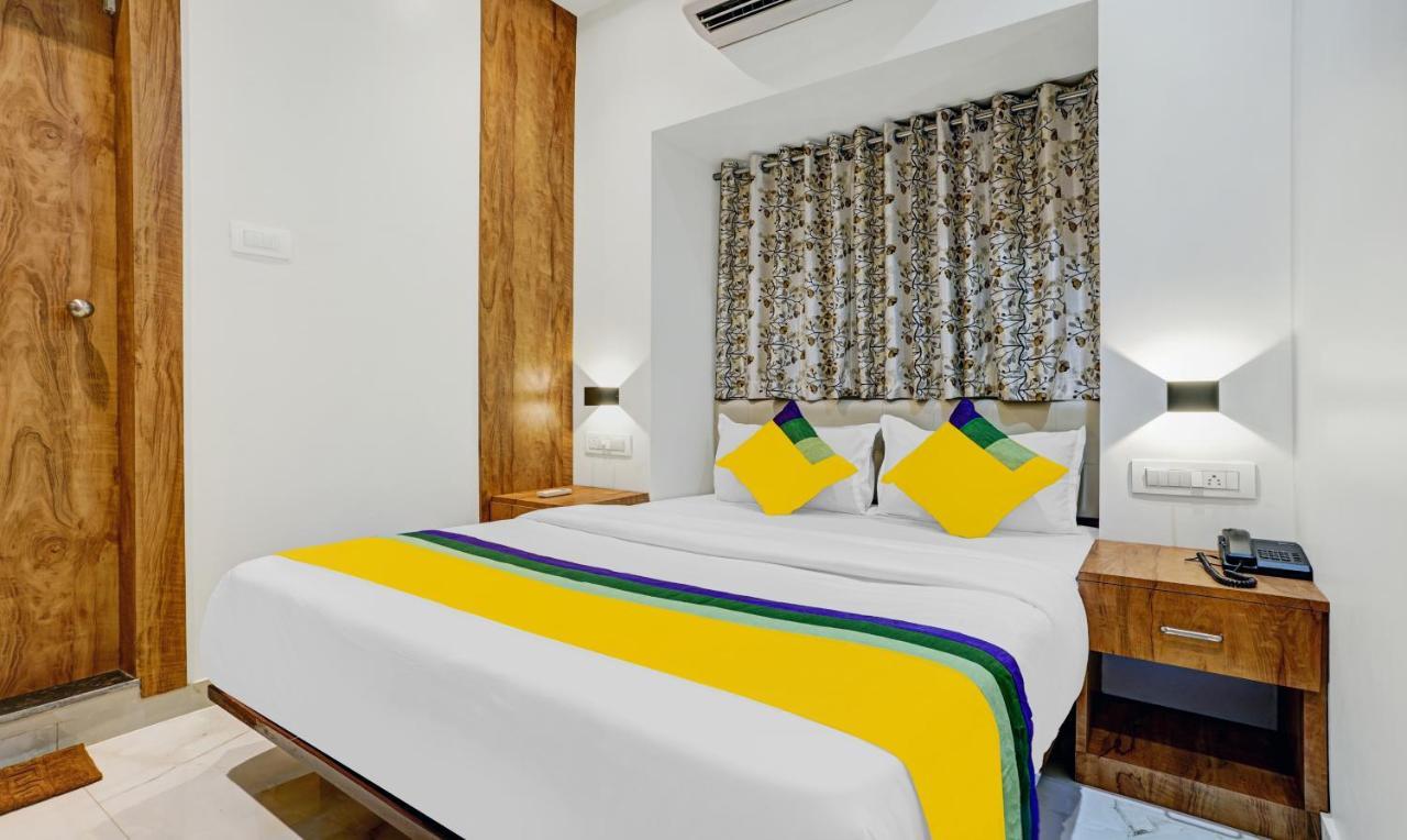 Itsy Hotels Heraa International Bombay Esterno foto
