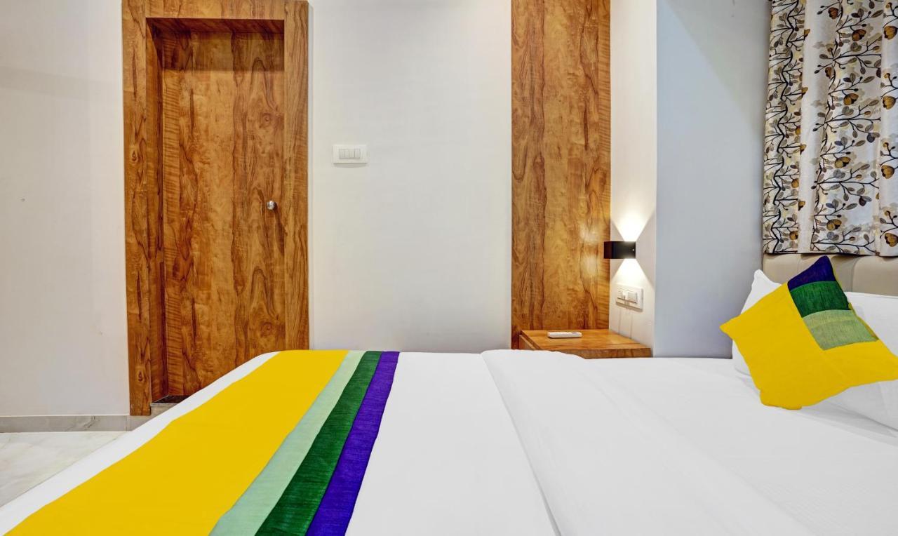 Itsy Hotels Heraa International Bombay Esterno foto