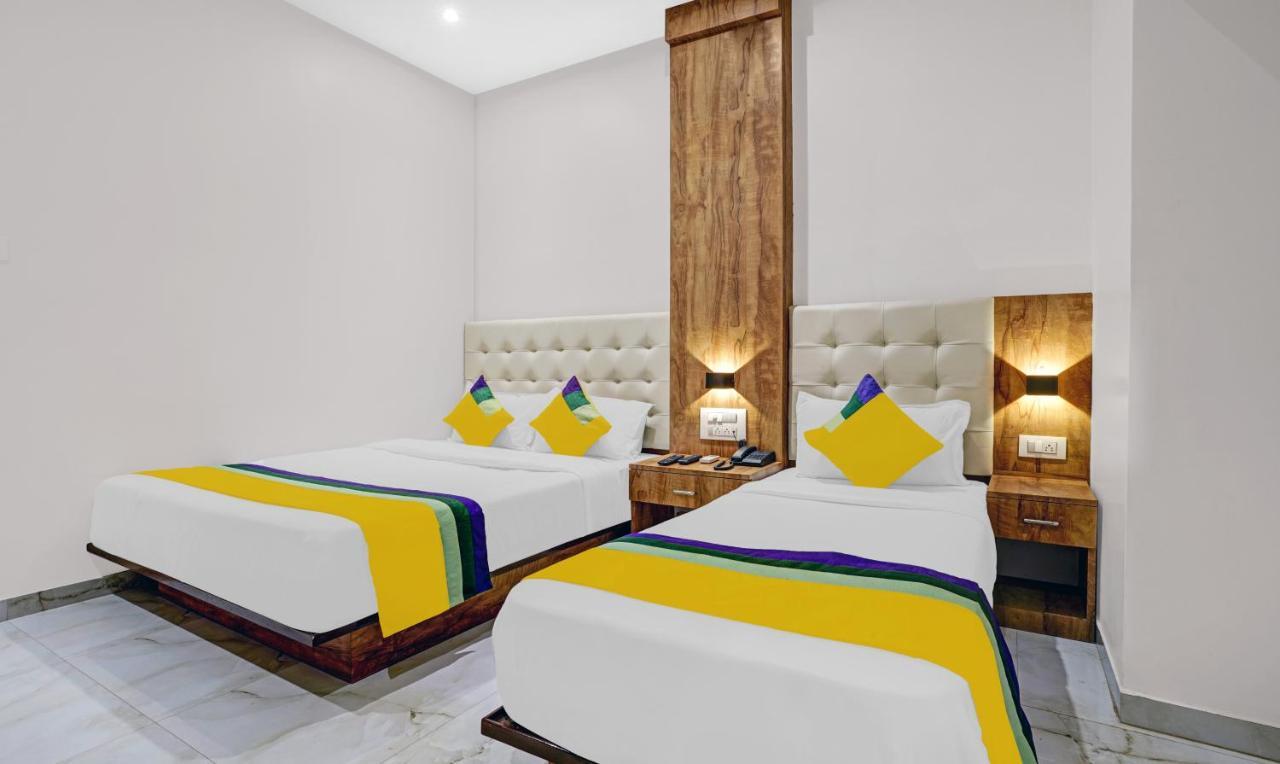 Itsy Hotels Heraa International Bombay Esterno foto