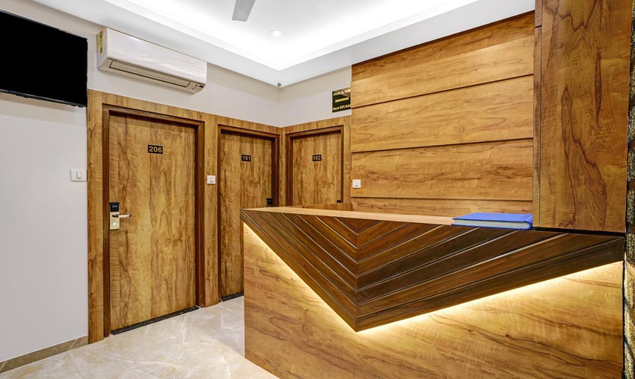 Itsy Hotels Heraa International Bombay Esterno foto