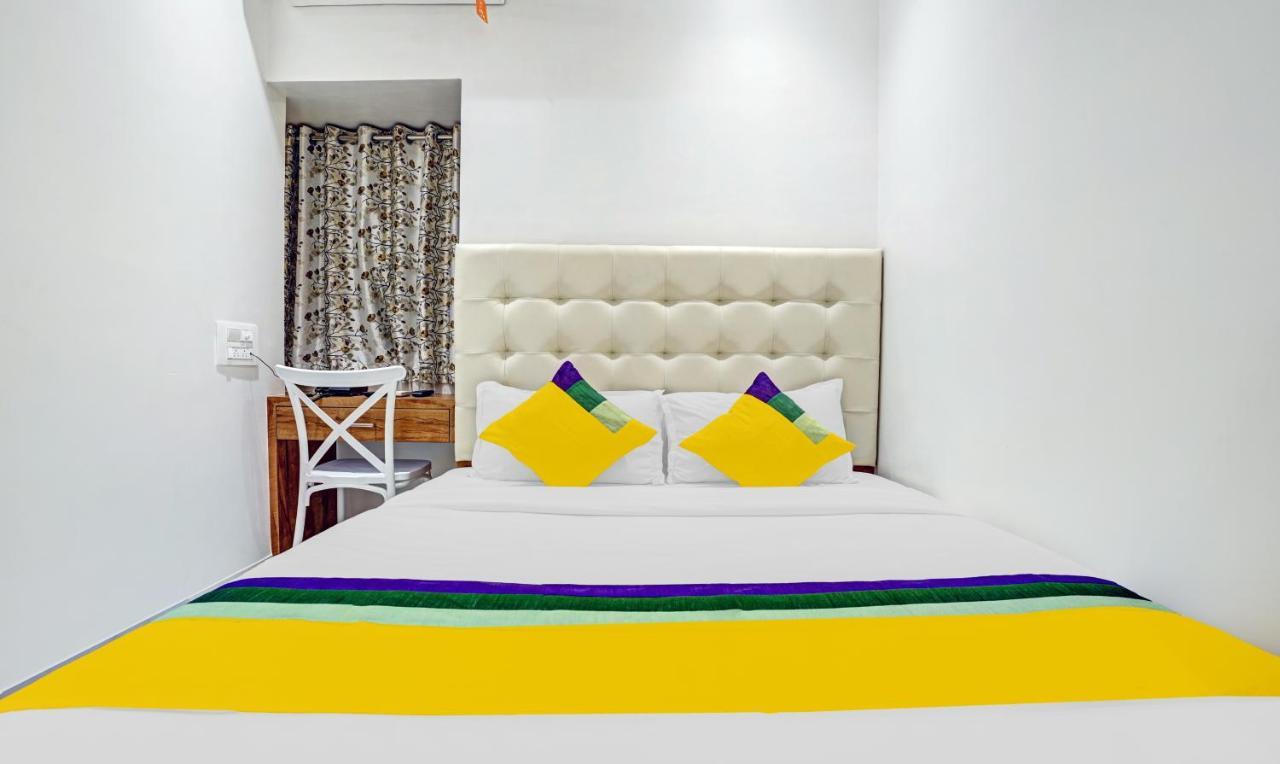 Itsy Hotels Heraa International Bombay Esterno foto