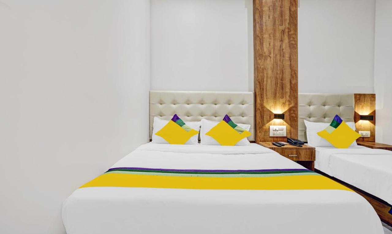 Itsy Hotels Heraa International Bombay Esterno foto